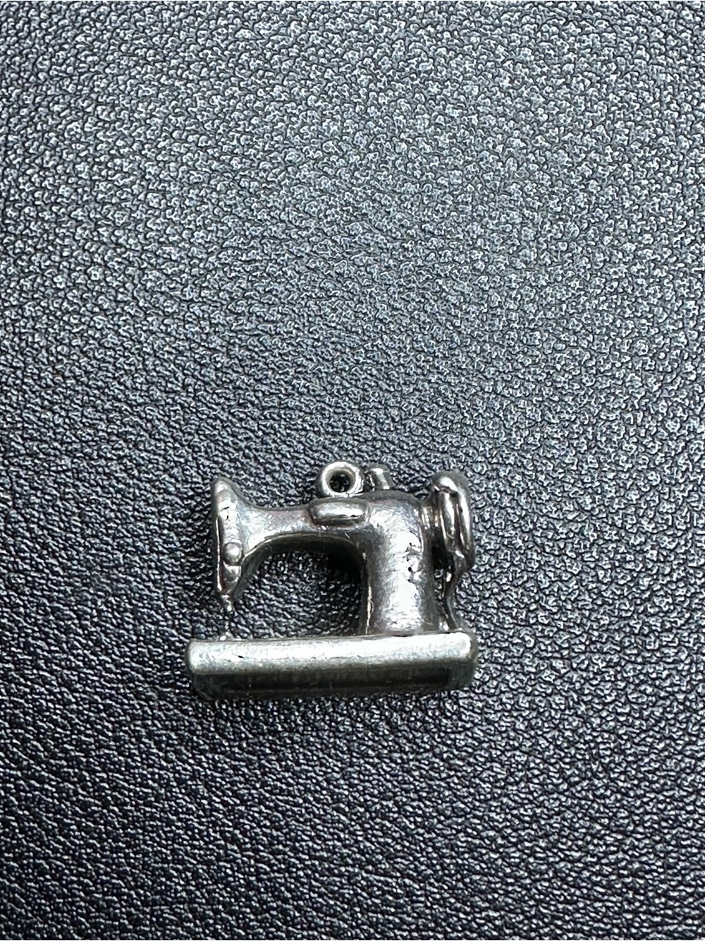 RETIRED Vintage James Avery Sterling Silver 3D Sewing Machine Charm 925